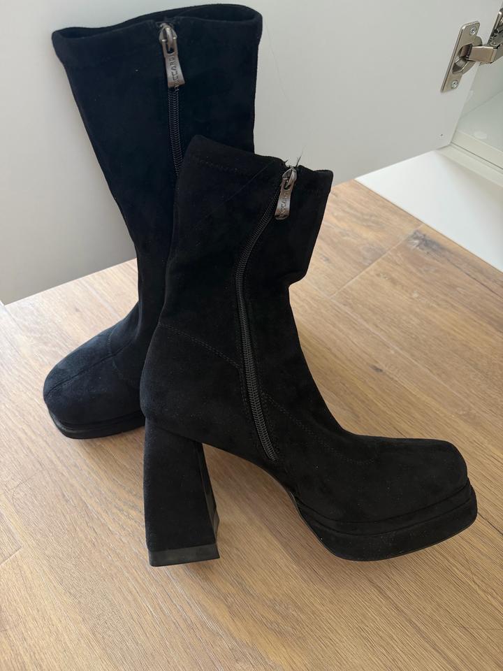 Замшевые сапоги