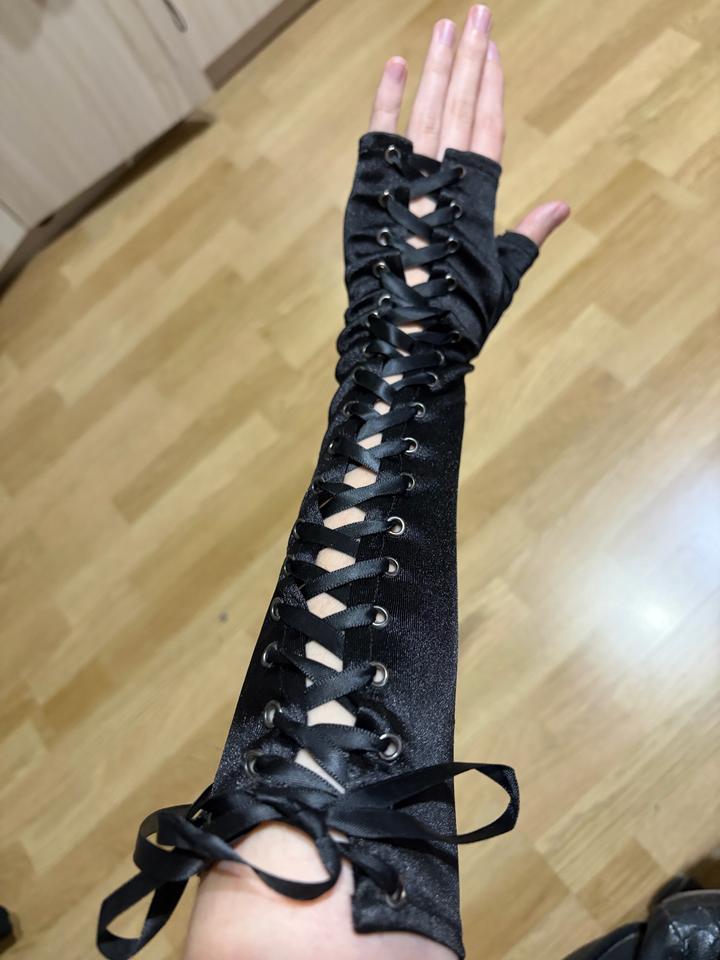 Перчатки на завязках
