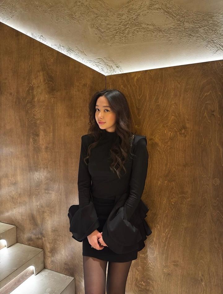 Черное вечернее платье