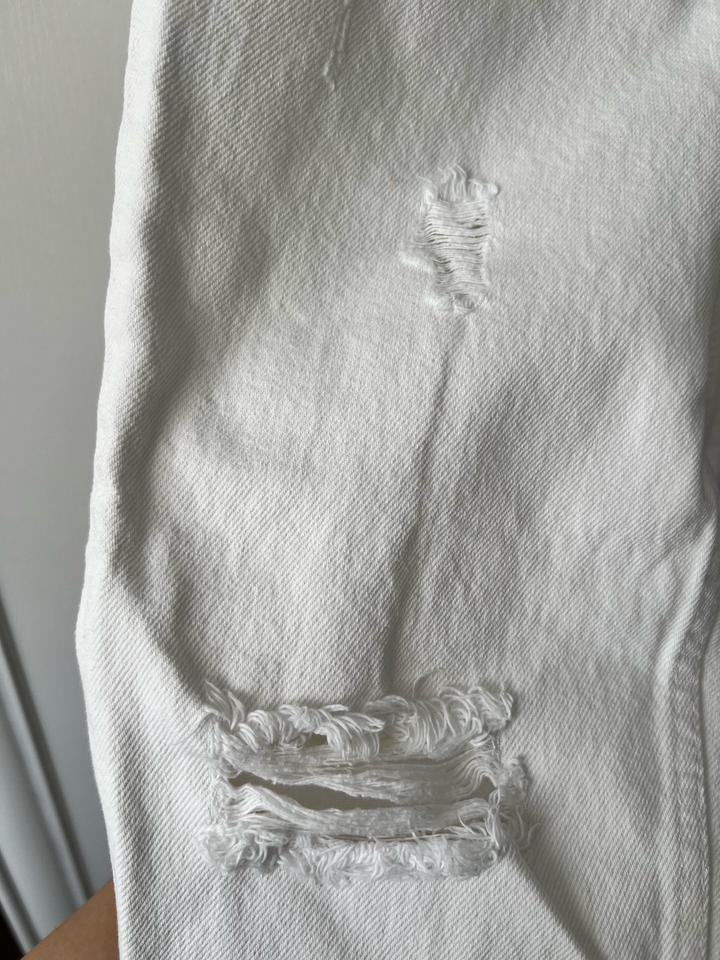 Белые джинсы