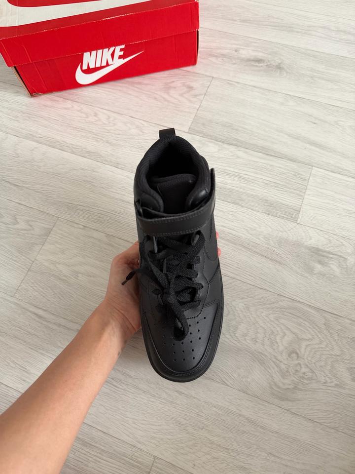 Кроссовки Nike