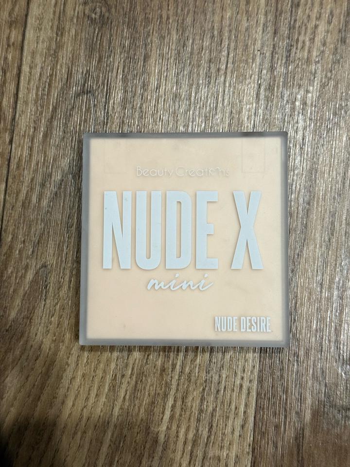 Палетка теней Beauty Creations Nude X