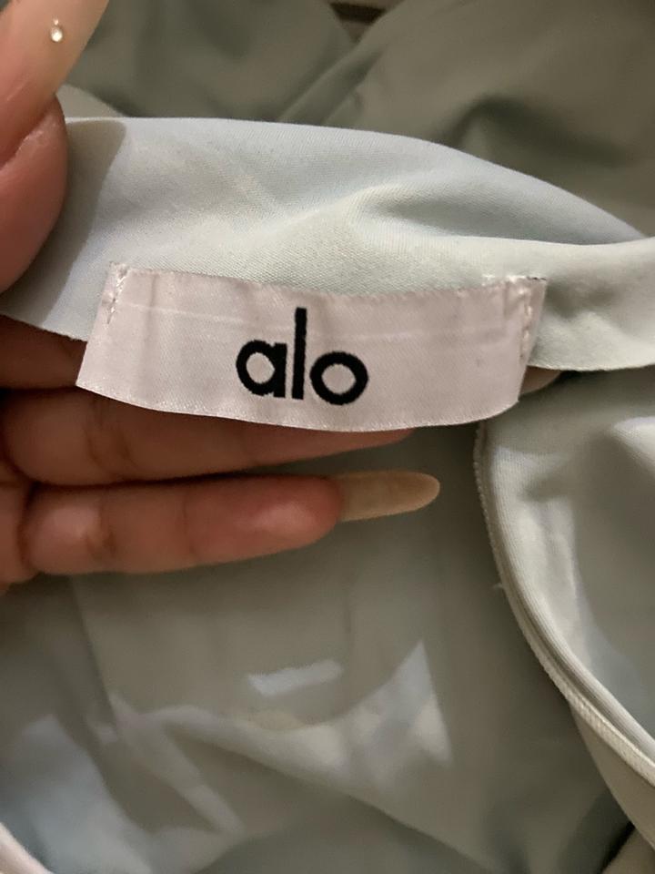 Двойка от бренда alo