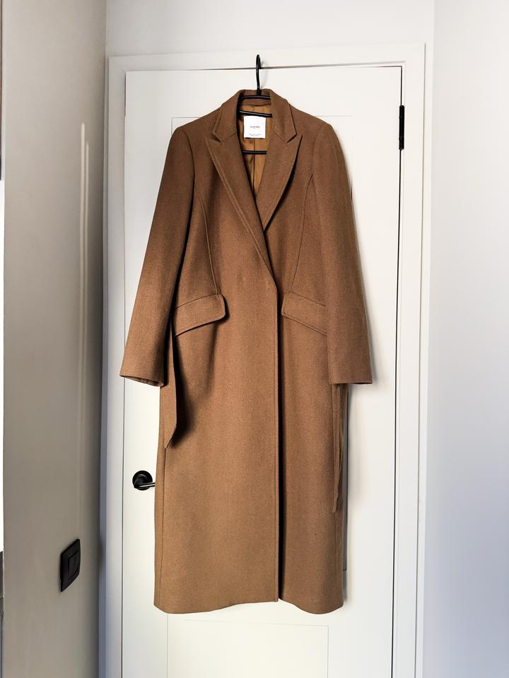 Бежевое коричневое пальто Mango