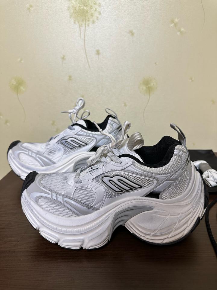 Balenciaga 10XL White/Grey