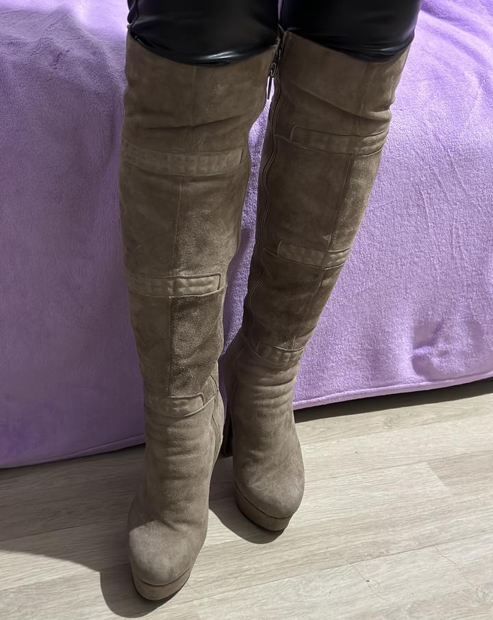 Срочно продам зимние ботфорты