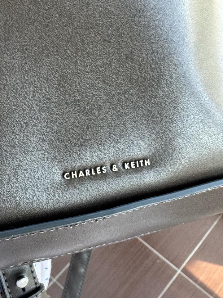 Charles & Keith сумка