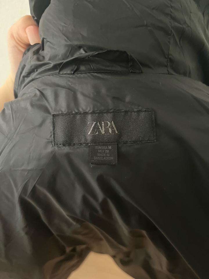 Безрукавка Zara