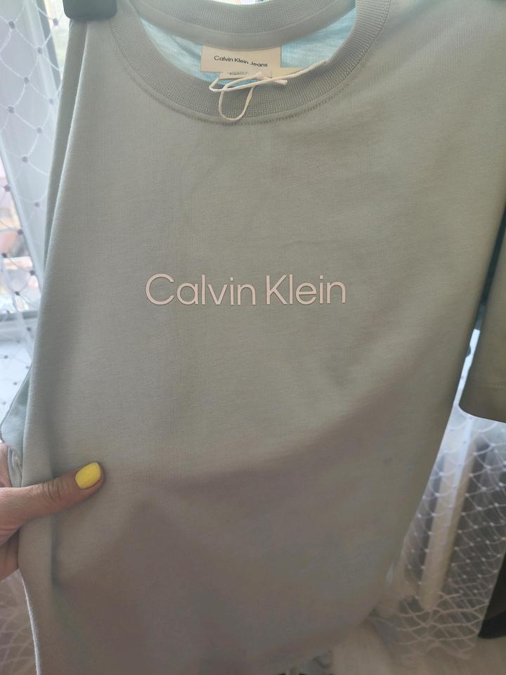 Футболка голубая Calvin Klein