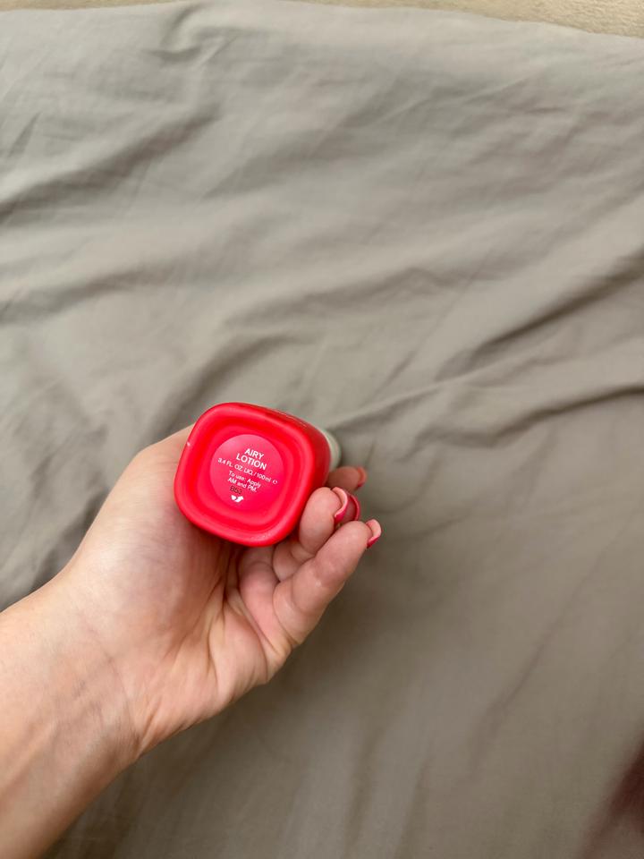 ESTEE LAUDER nutritious airy