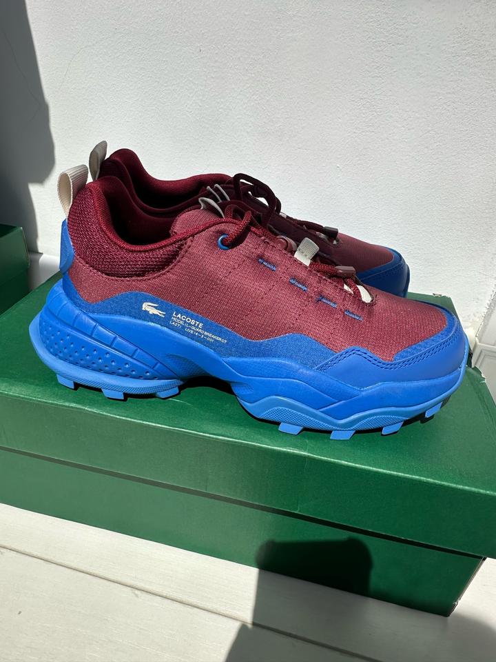 Женские кроссовки Lacoste