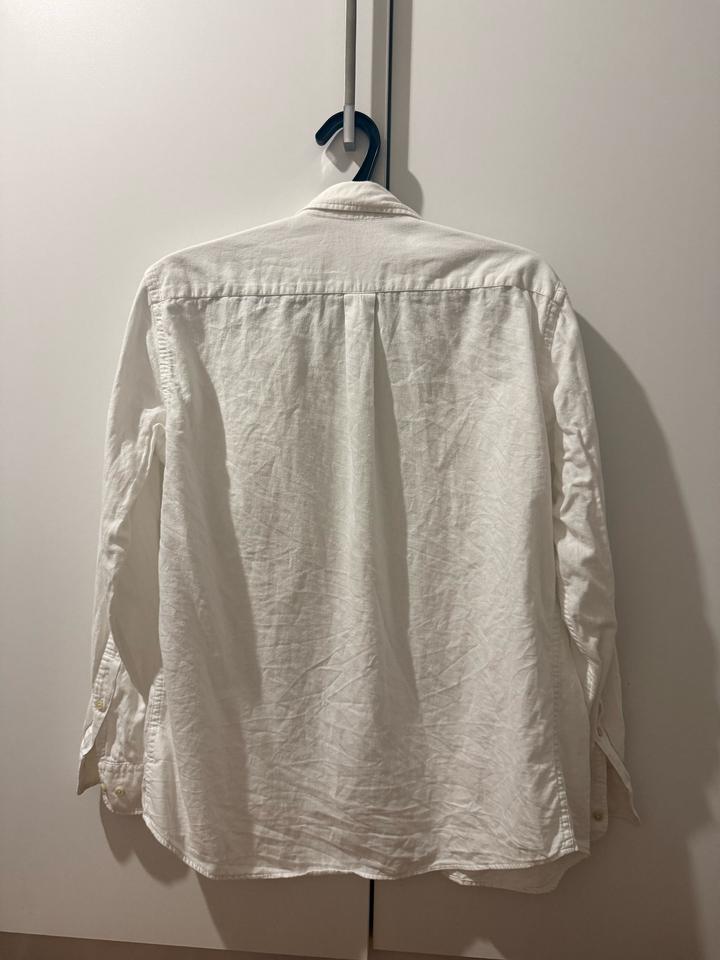 Белая рубашка Uniqlo