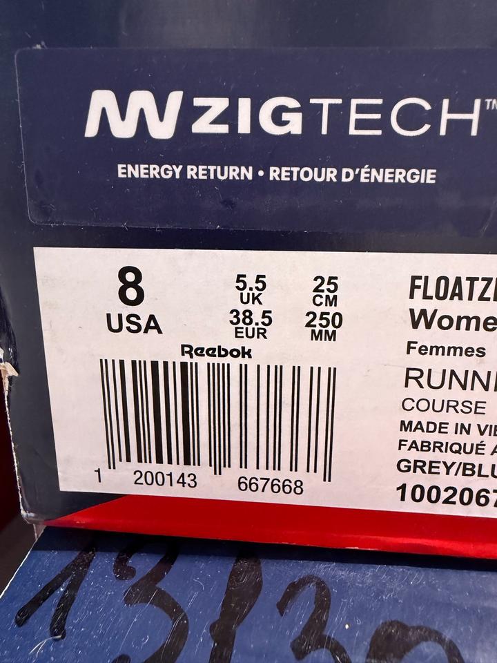 Женские кроссовки Reebok