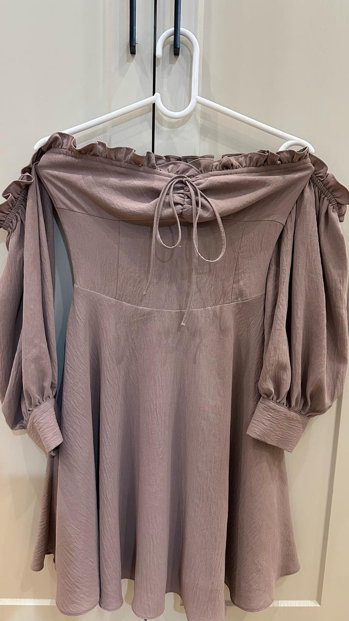 Пудро бежевое Платье Lichi