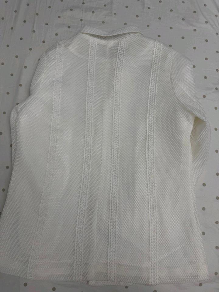 Продам костюм пиджак с шортами