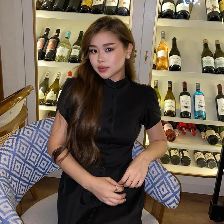 Стильное чёрное платье мини