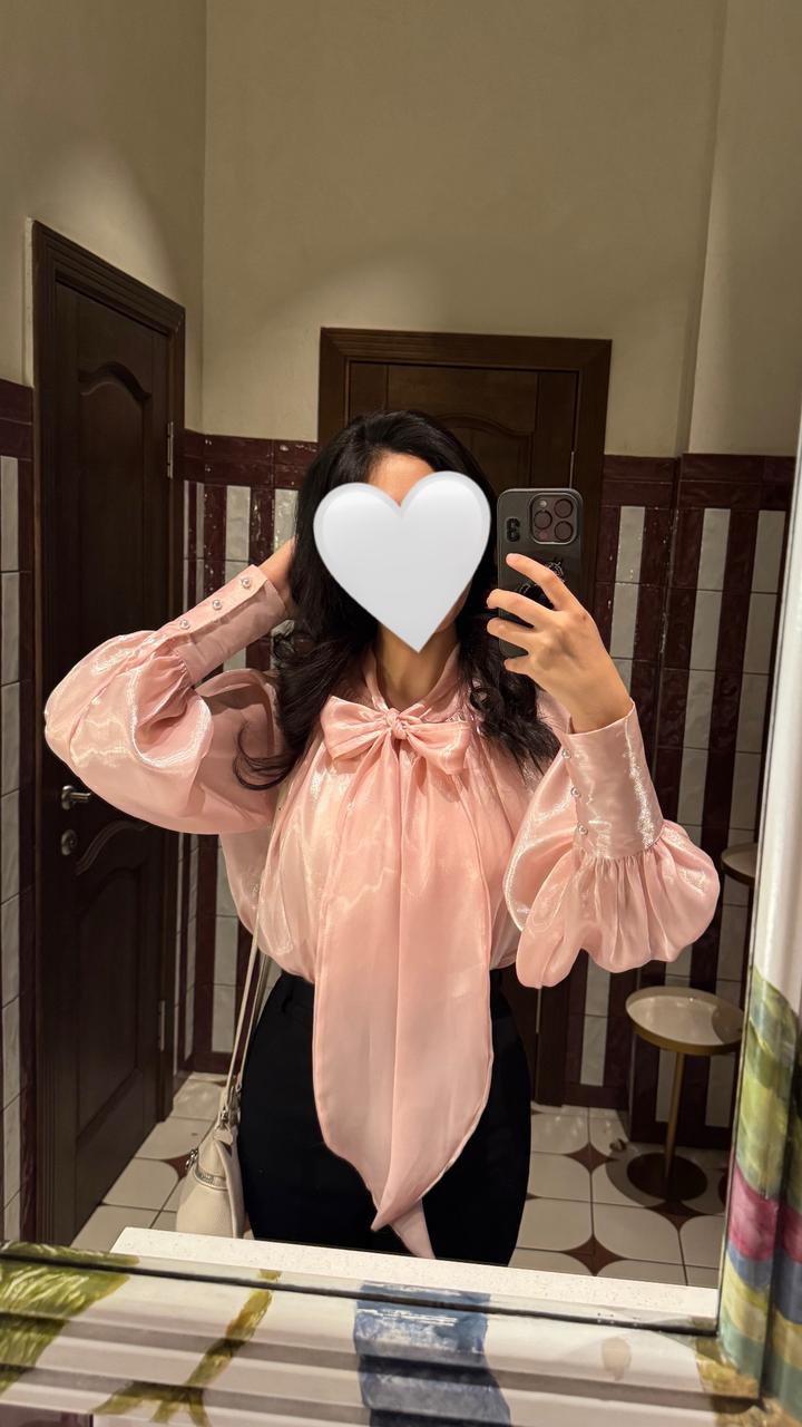 Розовая блуза