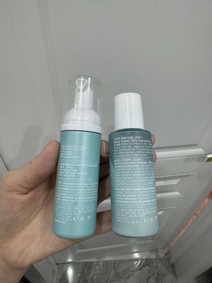 Очищающие средства от бренда Клиник