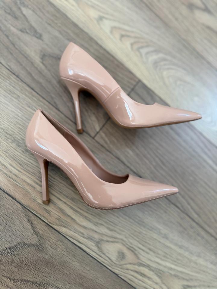 Бежевые туфли Mango