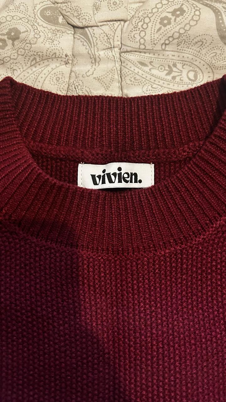 Бордовая жилетка вязаная