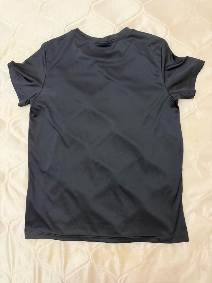 Черная футболка GSD, размер S