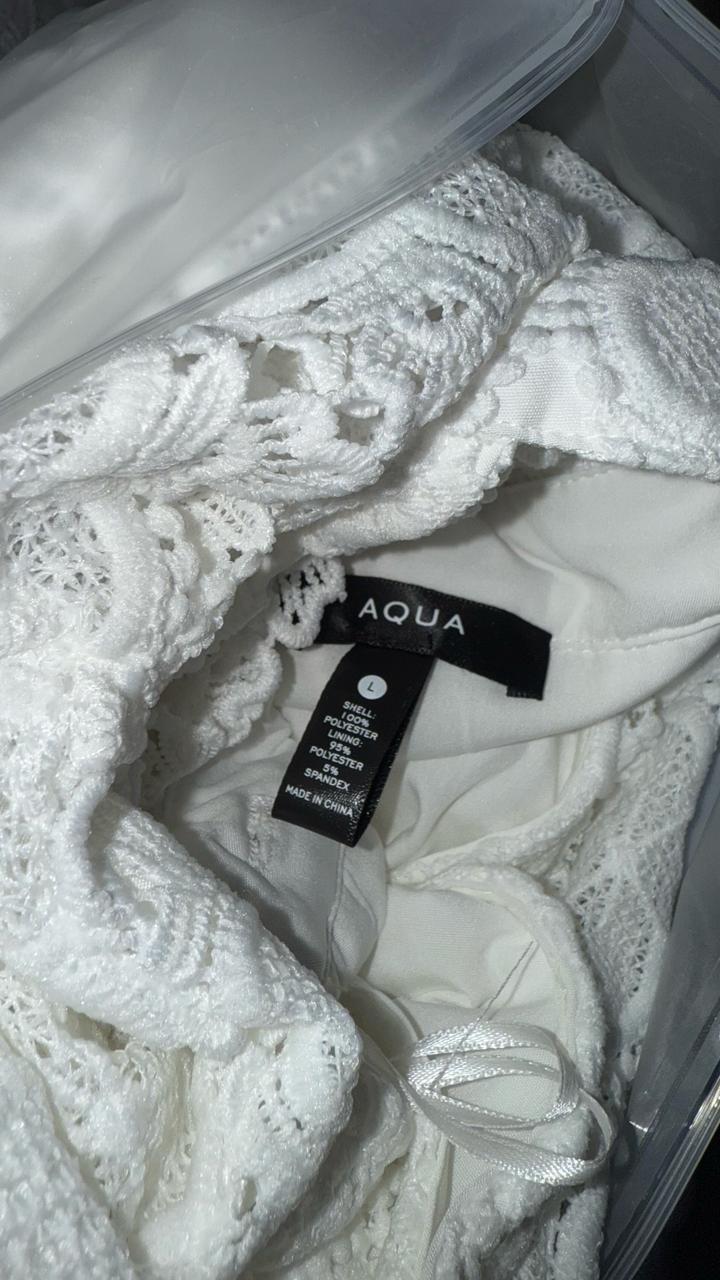 Белое платье AQUA