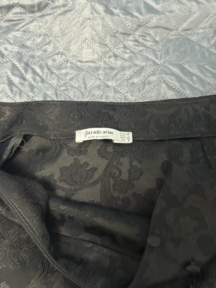 черная юбка stradivarius