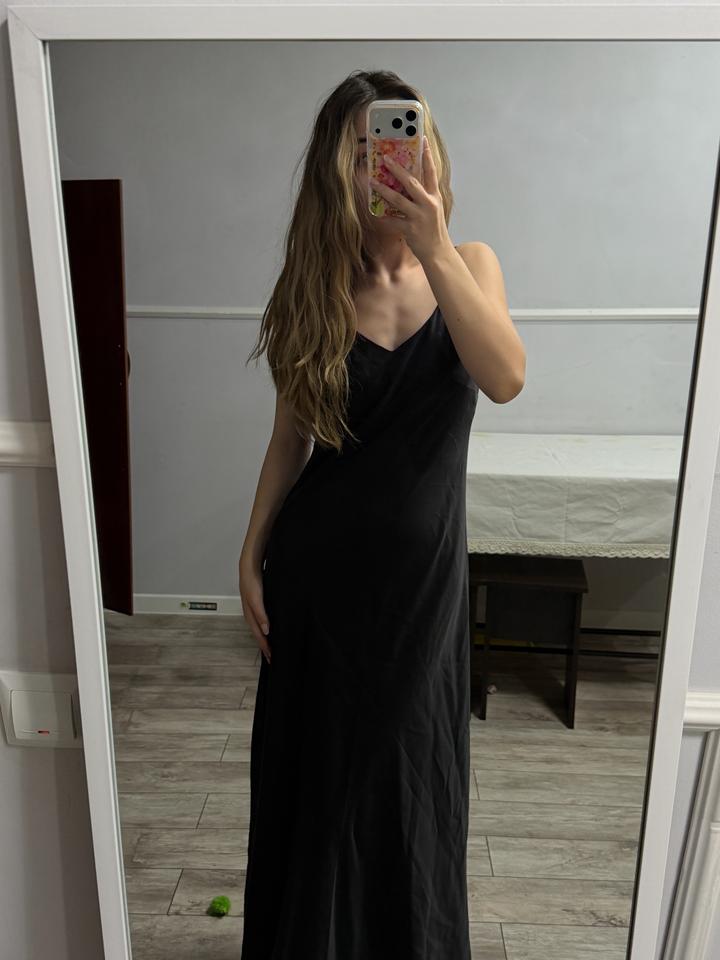 Черное платье атлас