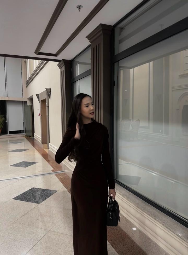 продам коричневое платье Lichi