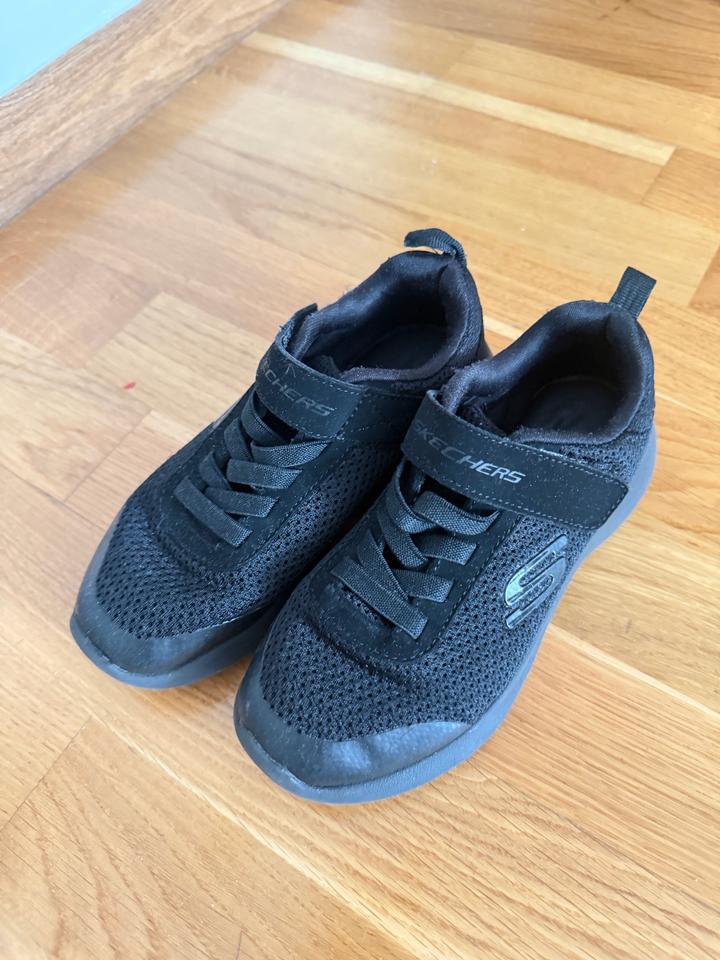 Кроссовки skechers
