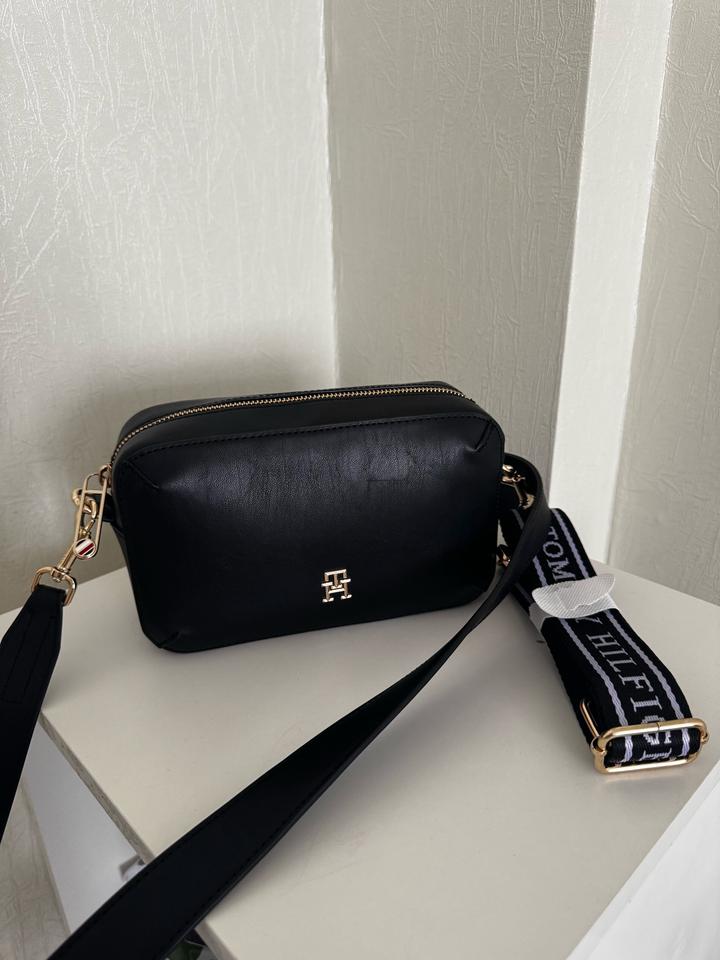 Tommy Hilfiger кросс-боди