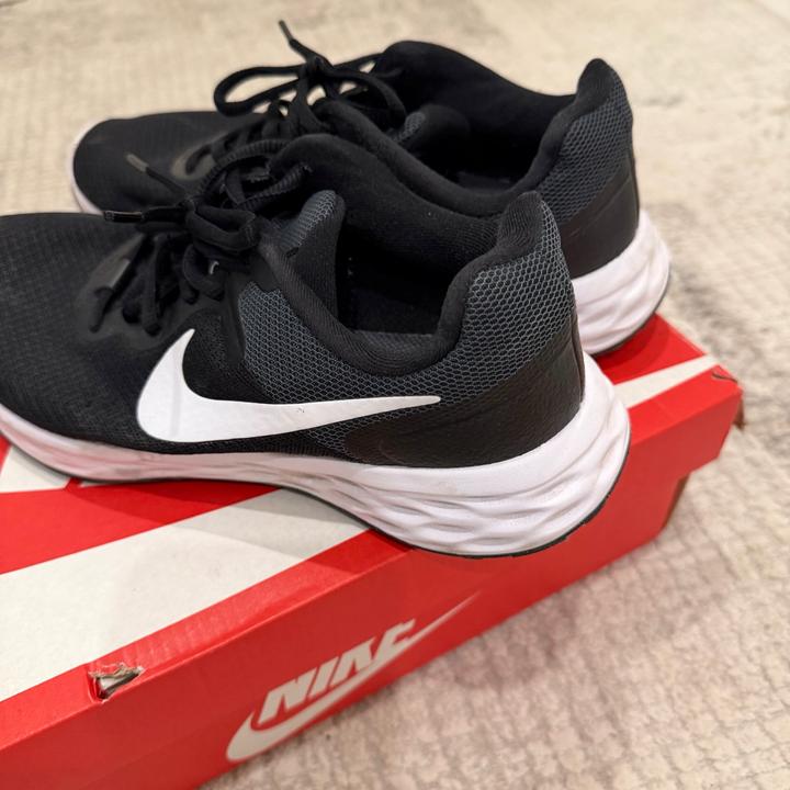 Кроссовки Nike