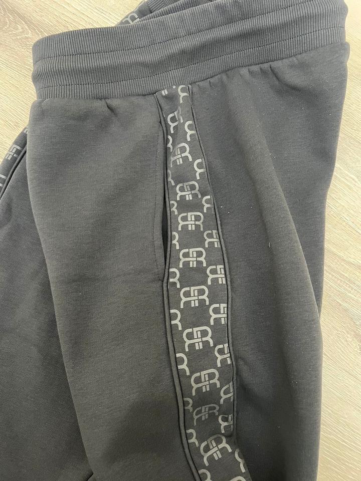 Спортивные штаны River Island