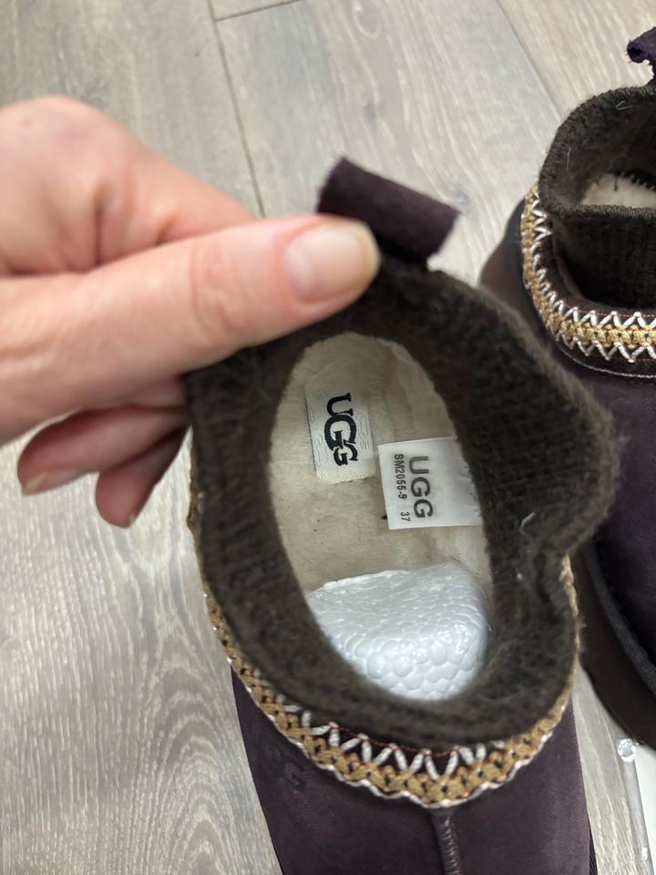 ✨ Продам угги UGG в красивом темно-шоколадном оттенке.