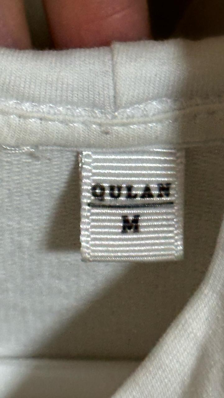 белая толстовка