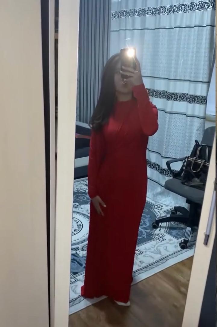 красное длинное платье