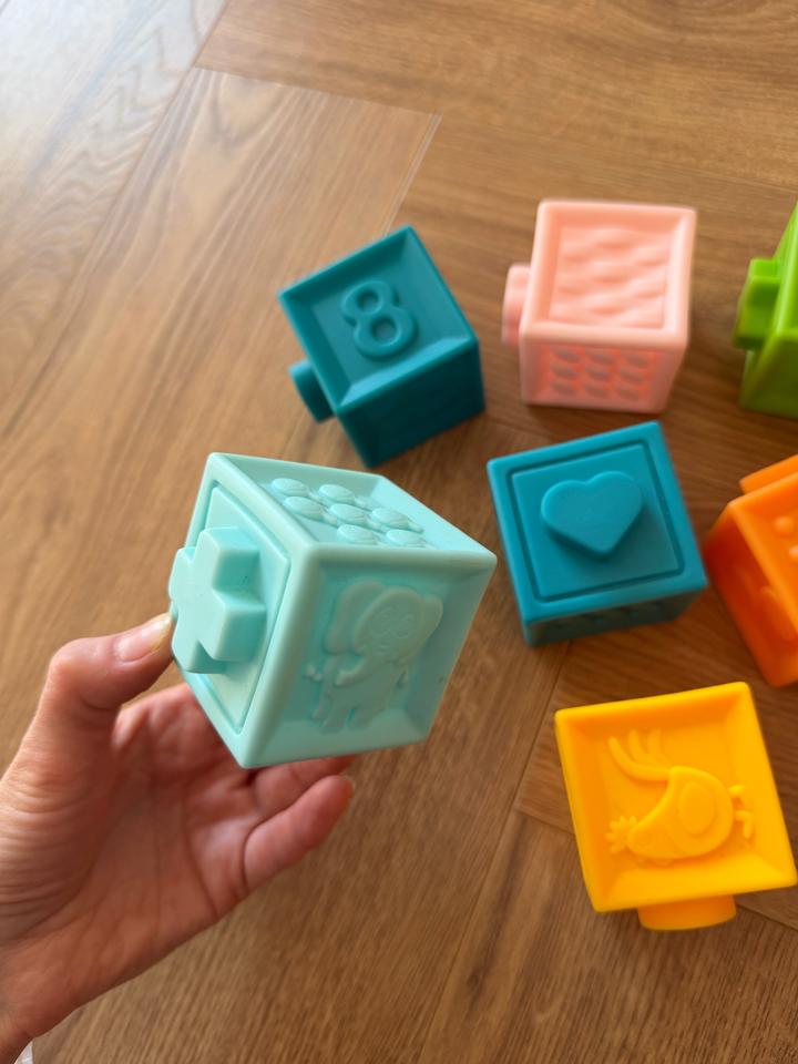 Детские резиновые игрушки кубики