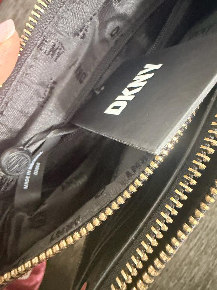 Сумка DKNY