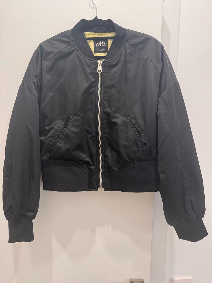 Бомбер ZARA