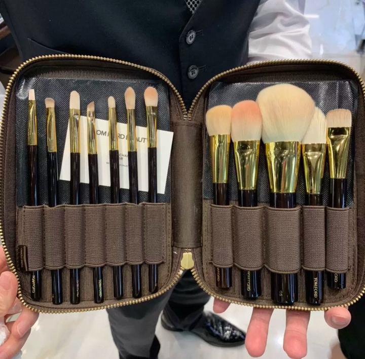 Косметичка и кисти Tom Ford