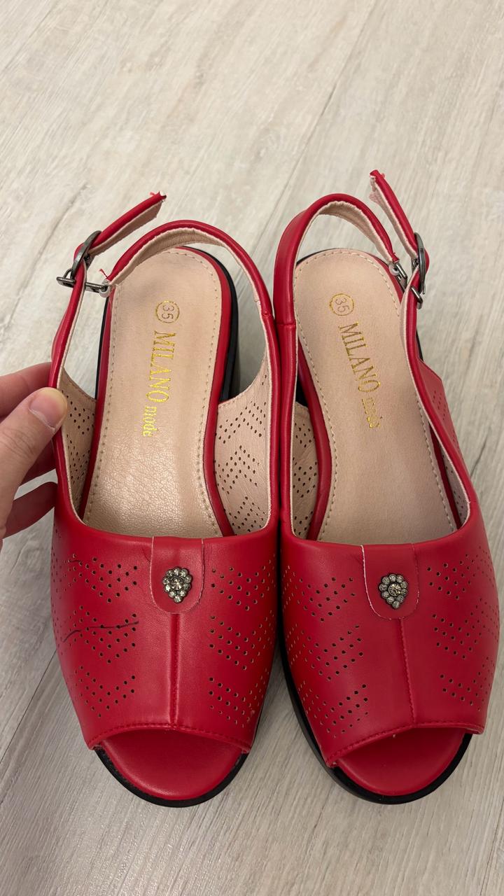 Красная босоножка от MILANO mode