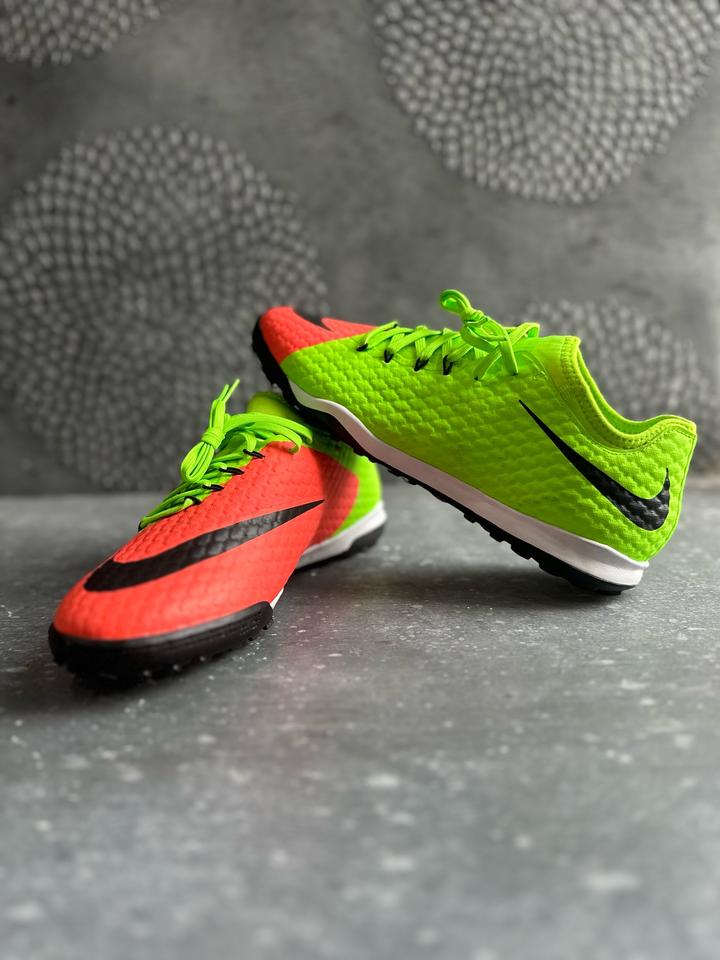 Сороконожки Nike Hypervenom