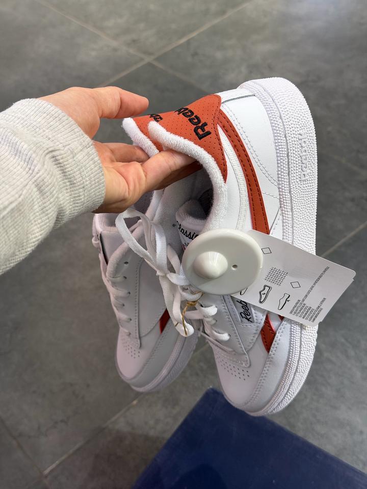 Женские кроссовки Reebok