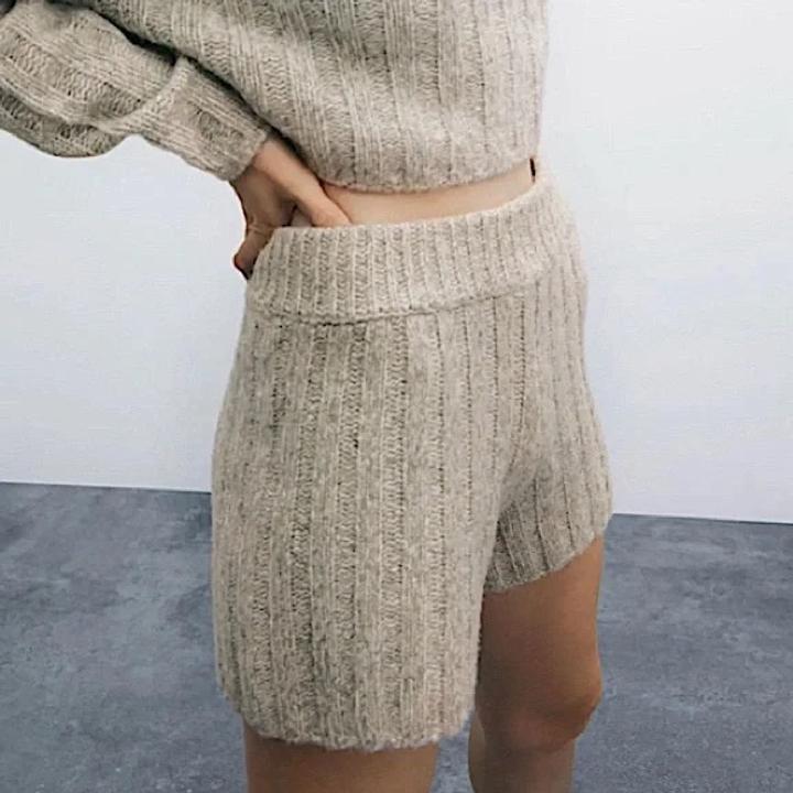 Новые шерстяные шорты без бирки. Зара, на с-м