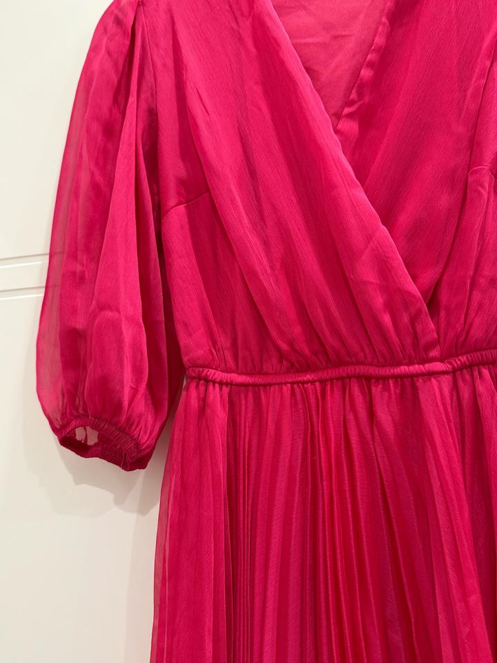 Малиновое платье Турция