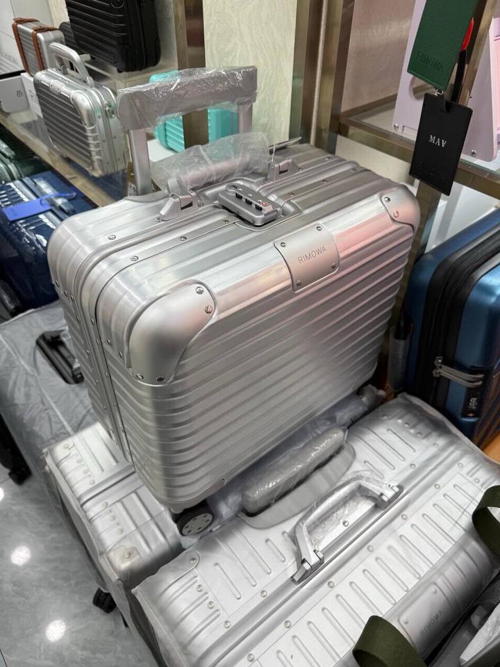Чемоданы Rimowa