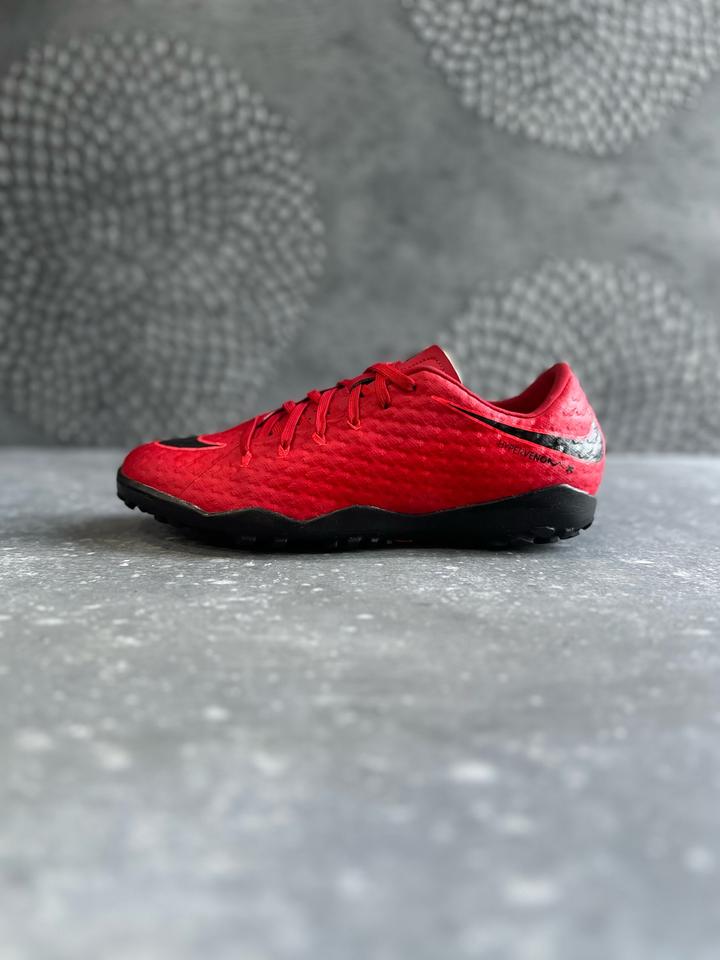 Сороконожки Nike Hypervenom