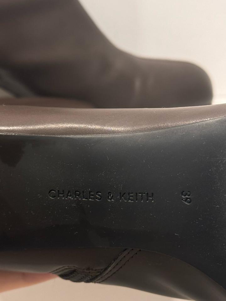 Ботильоны Charles & Keith