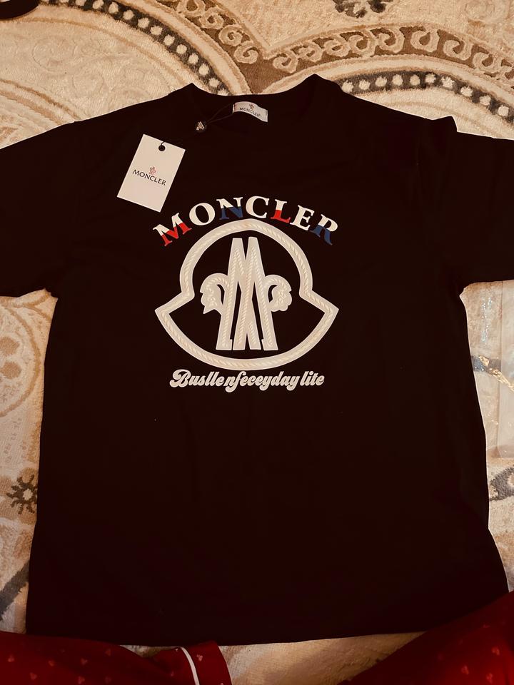 Moncler- футболка