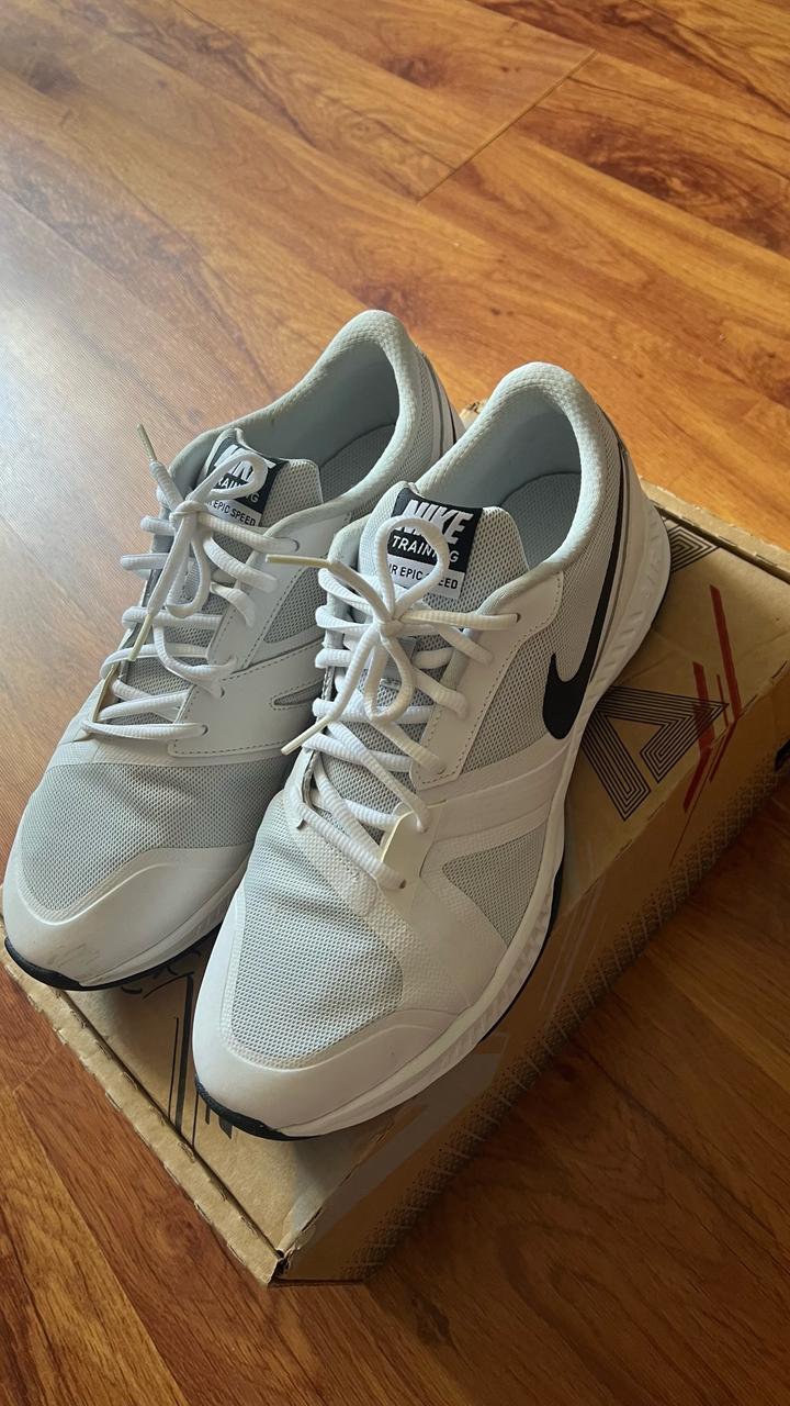 Кроссовки Nike, 45-46 рр , новые